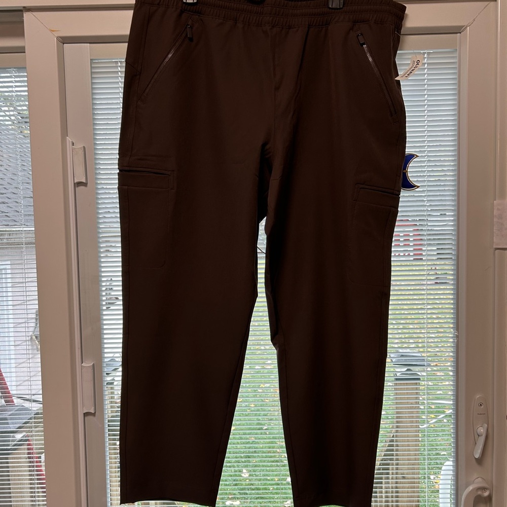 Woman’s brown cargo like pants XL